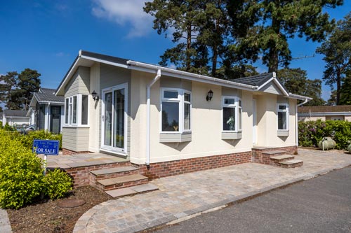 stately-goodwood-external